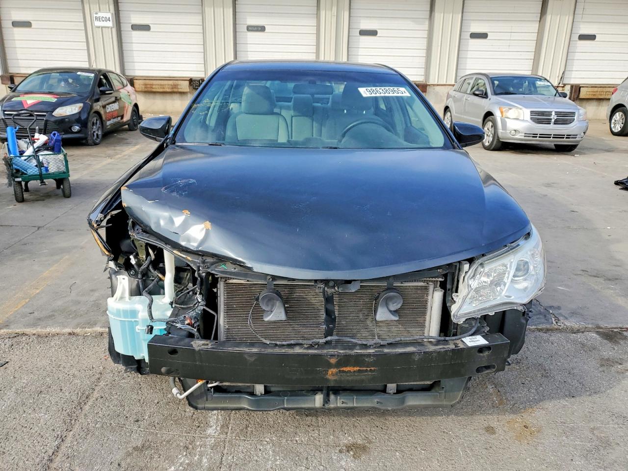2012 TOYOTA CAMRY photo 5