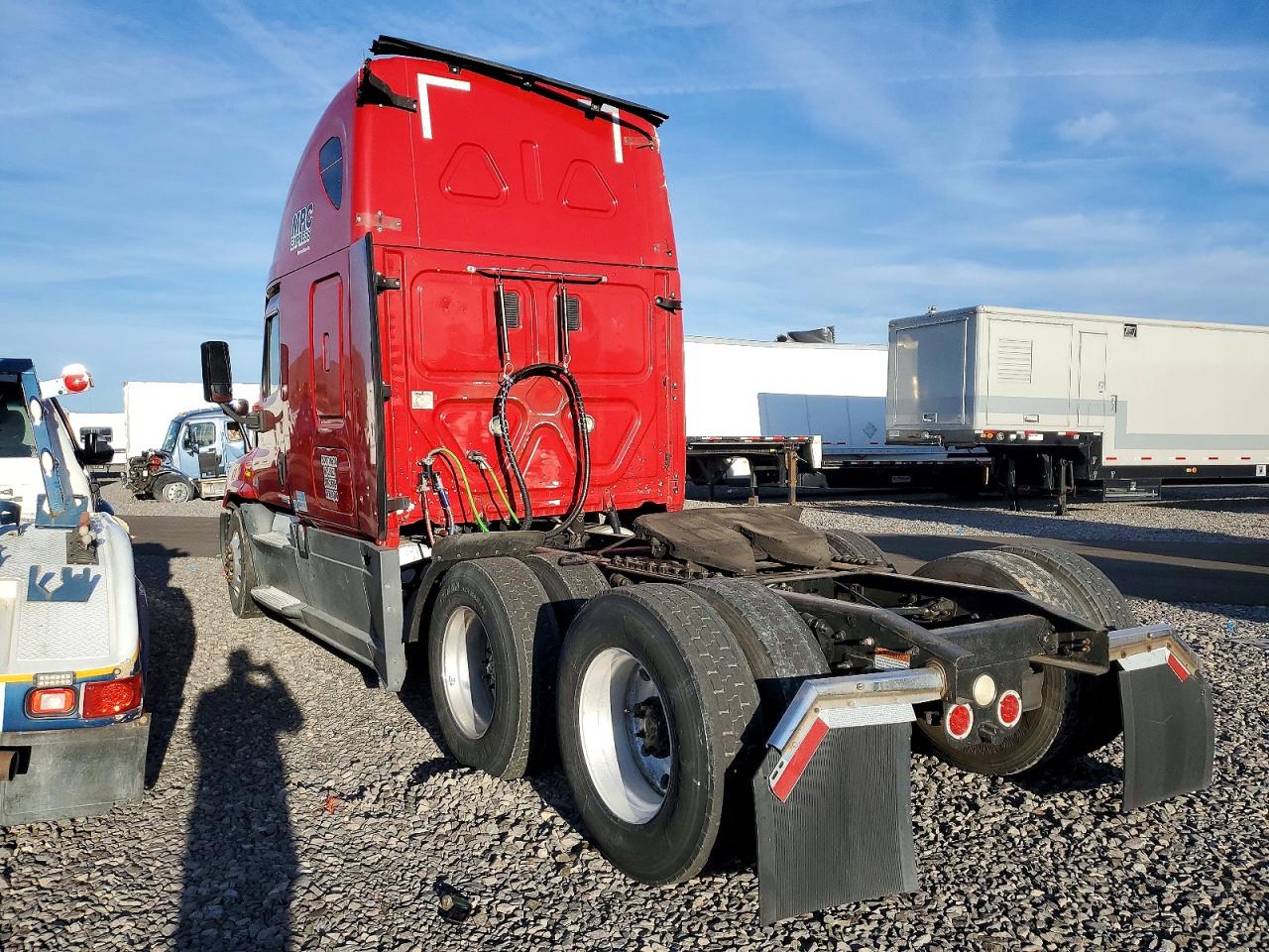 2016 FREIGHTLINER CASCADIA 125 photo 3