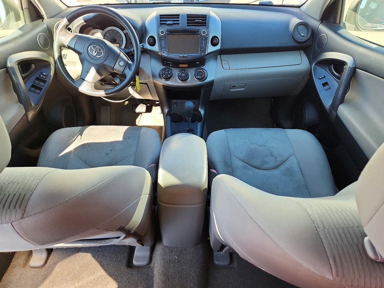 2010 TOYOTA RAV4 photo 8