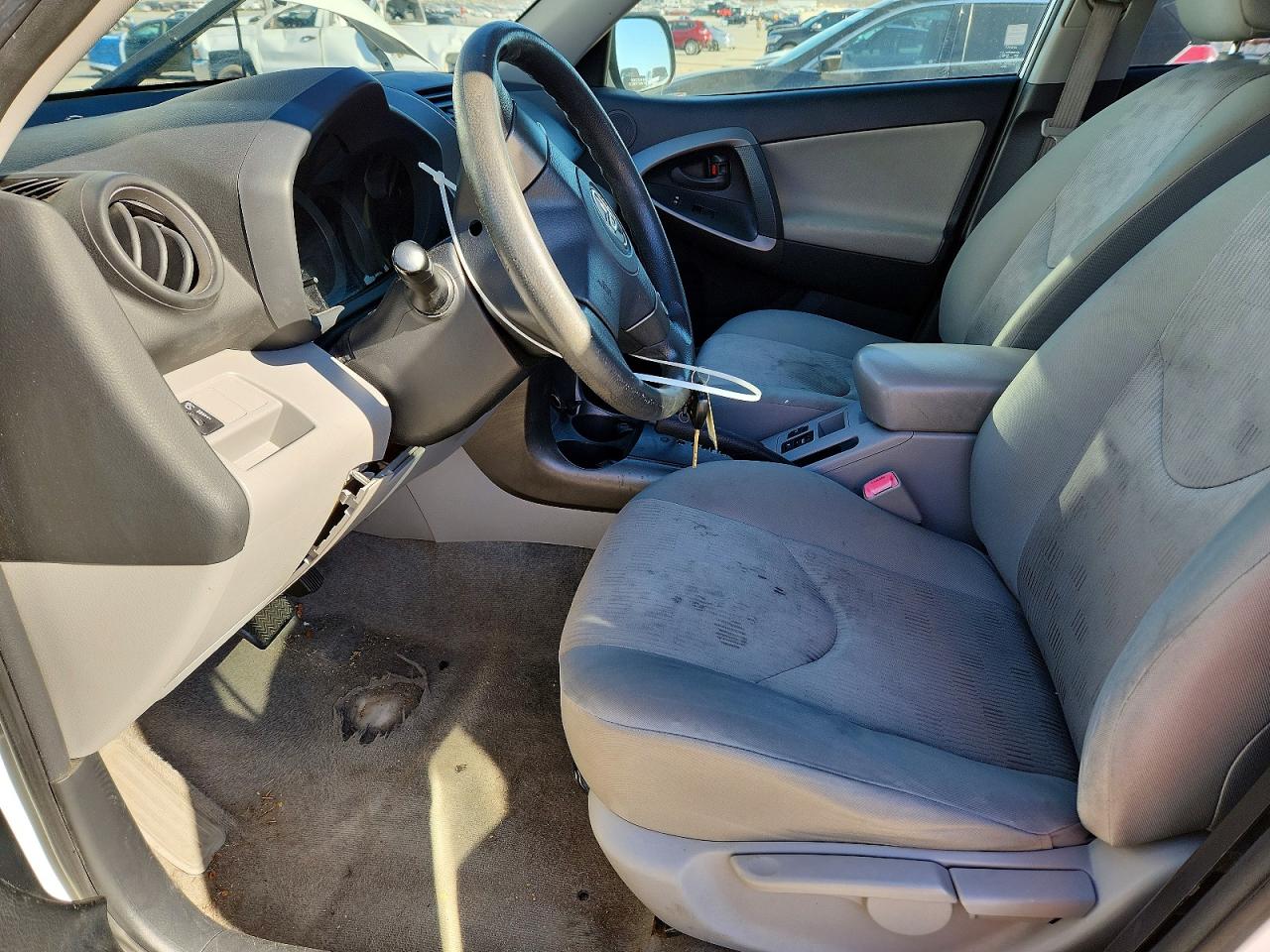 2010 TOYOTA RAV4 photo 7