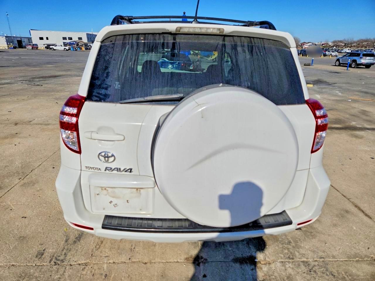 2010 TOYOTA RAV4 photo 6