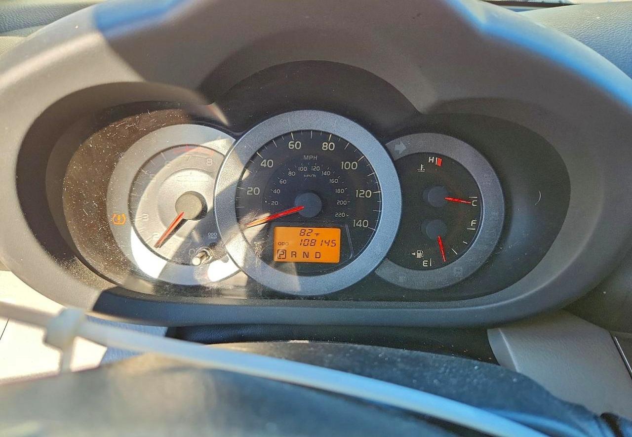 2010 TOYOTA RAV4 photo 9