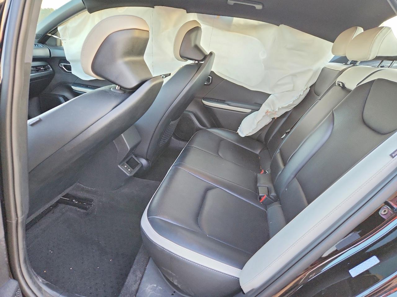 2025 KIA K4 GT LINE photo 10