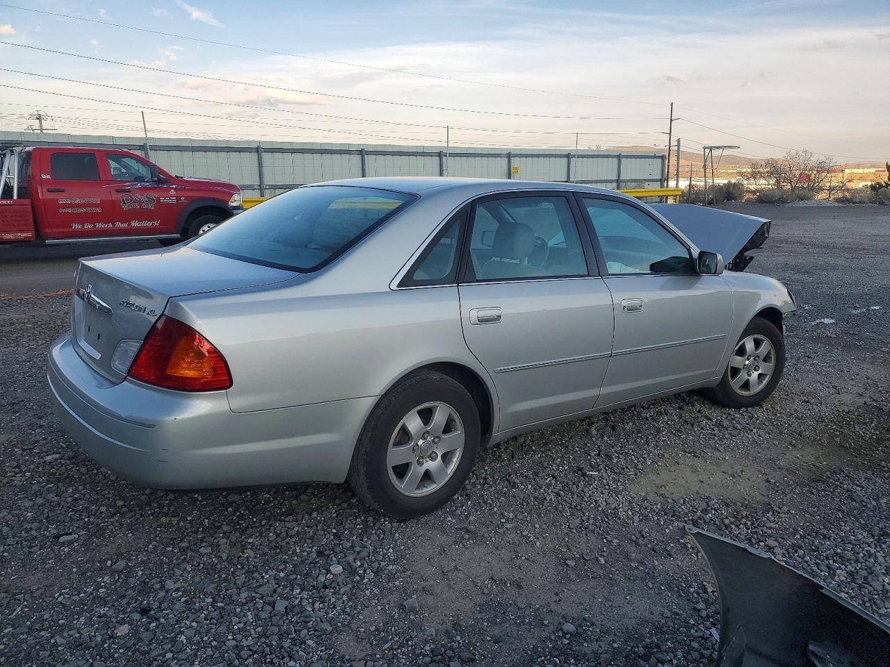 2001 TOYOTA AVALON XL photo 7