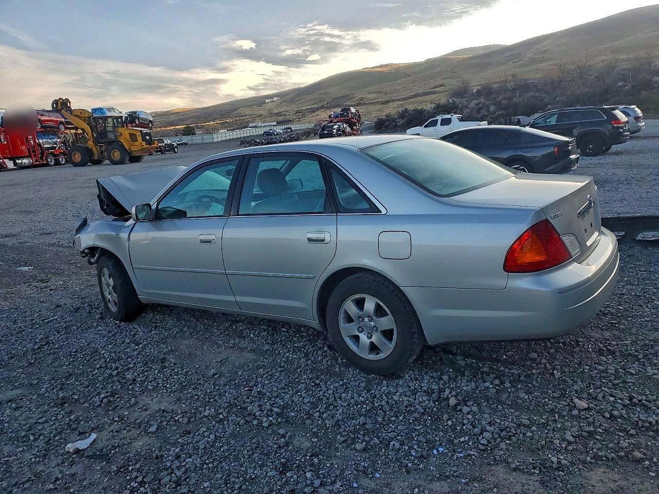 2001 TOYOTA AVALON XL photo 4