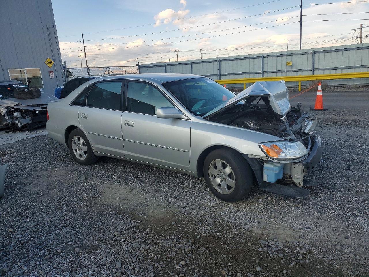 2001 TOYOTA AVALON XL photo 10