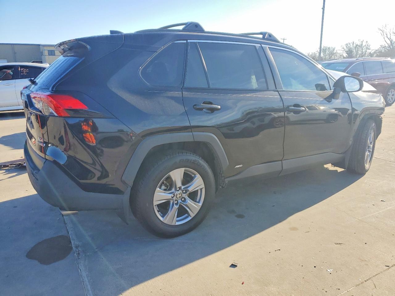 2022 TOYOTA RAV4 XLE photo 5
