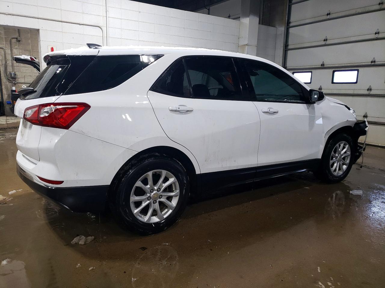 2018 CHEVROLET EQUINOX LS photo 3