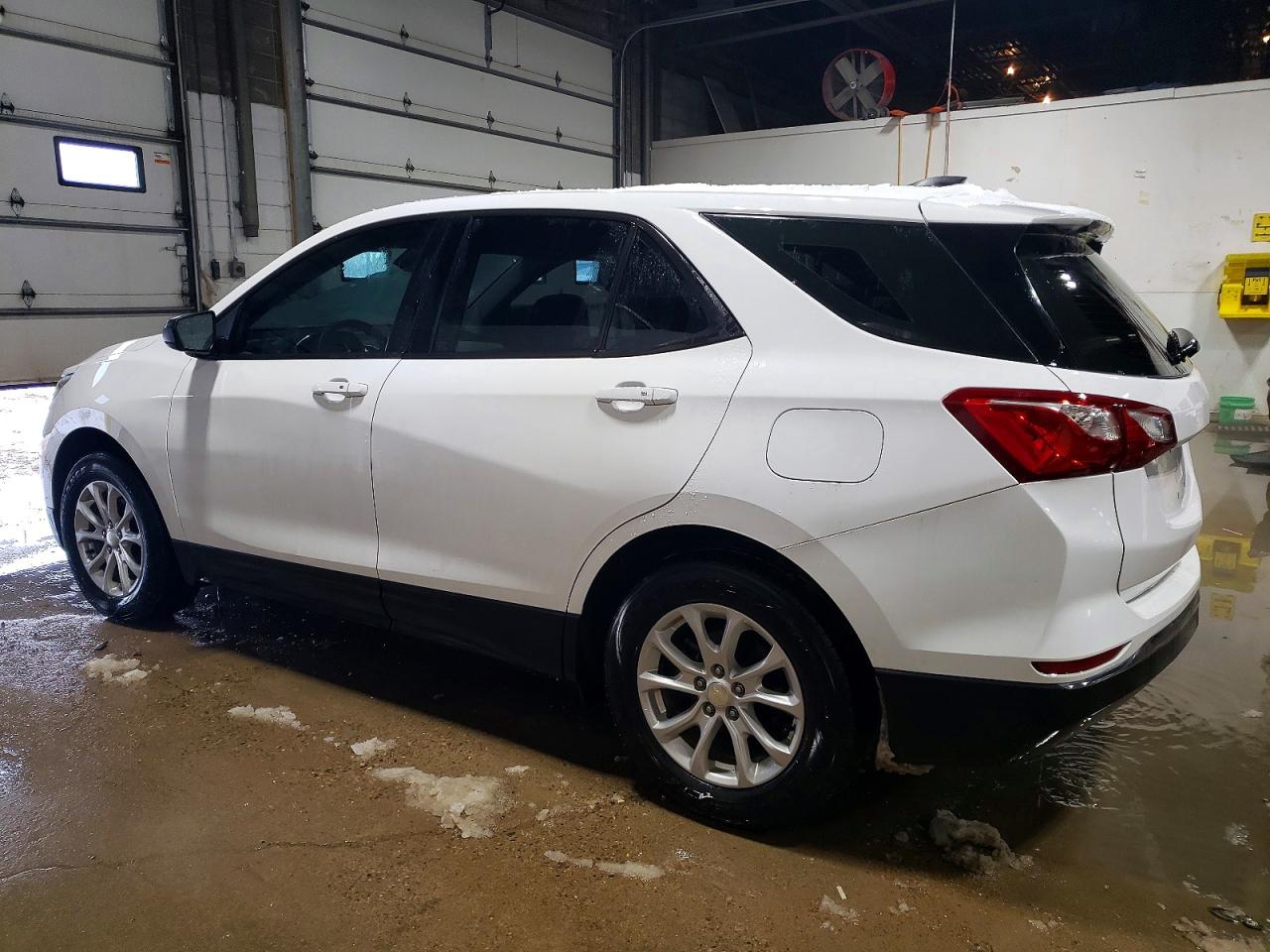2018 CHEVROLET EQUINOX LS photo 2