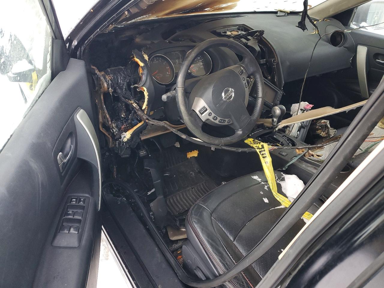 2011 NISSAN ROGUE S photo 8