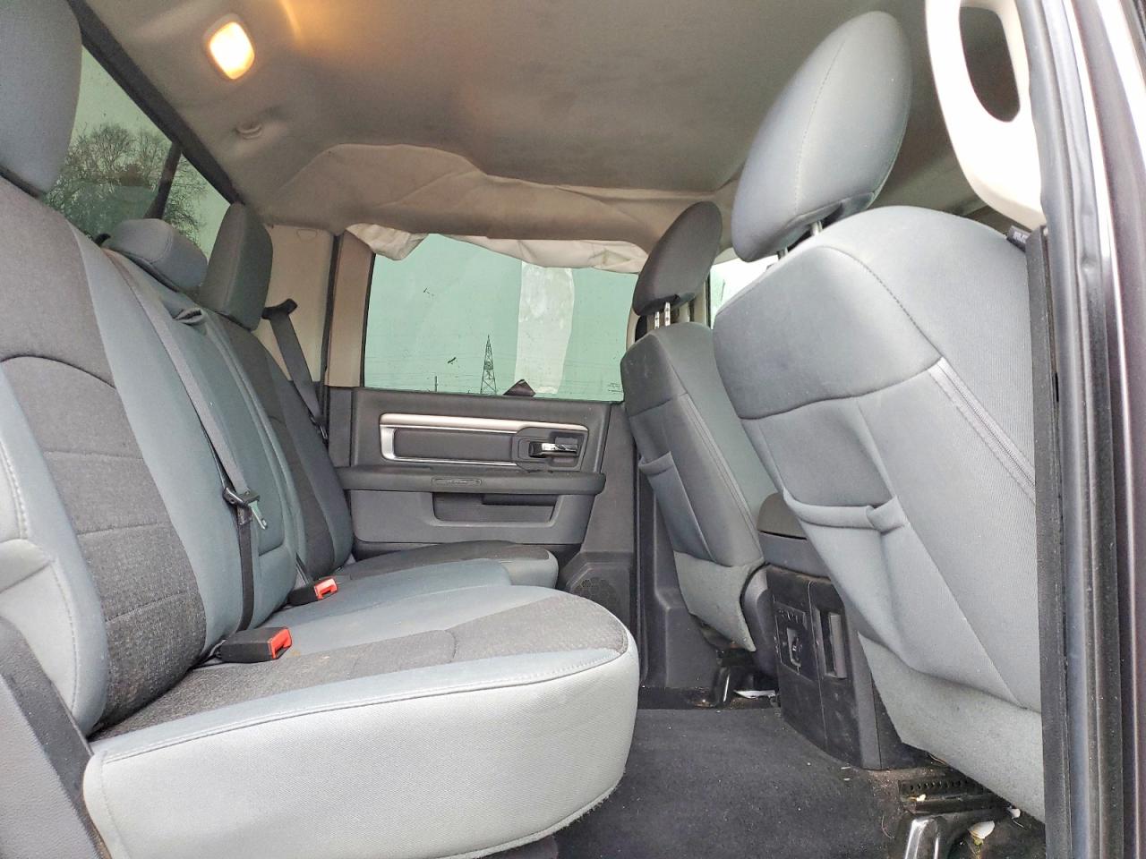 2014 RAM 1500 SLT photo 10