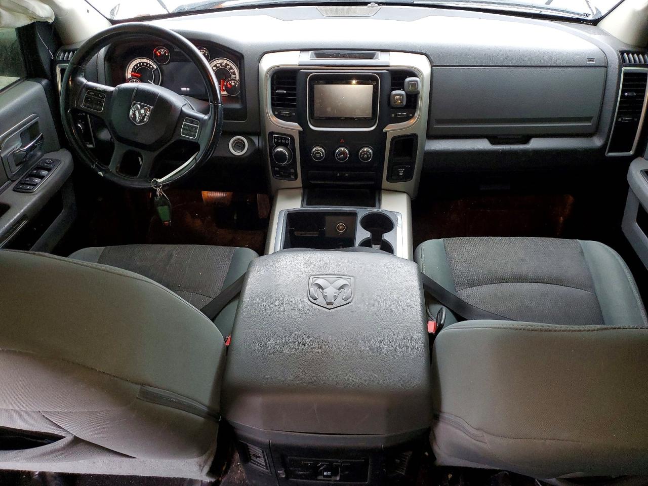 2014 RAM 1500 SLT photo 8