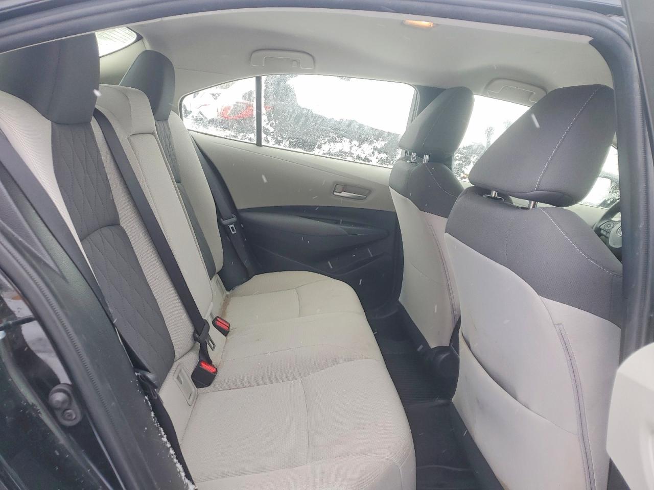 2020 TOYOTA COROLLA LE photo 10