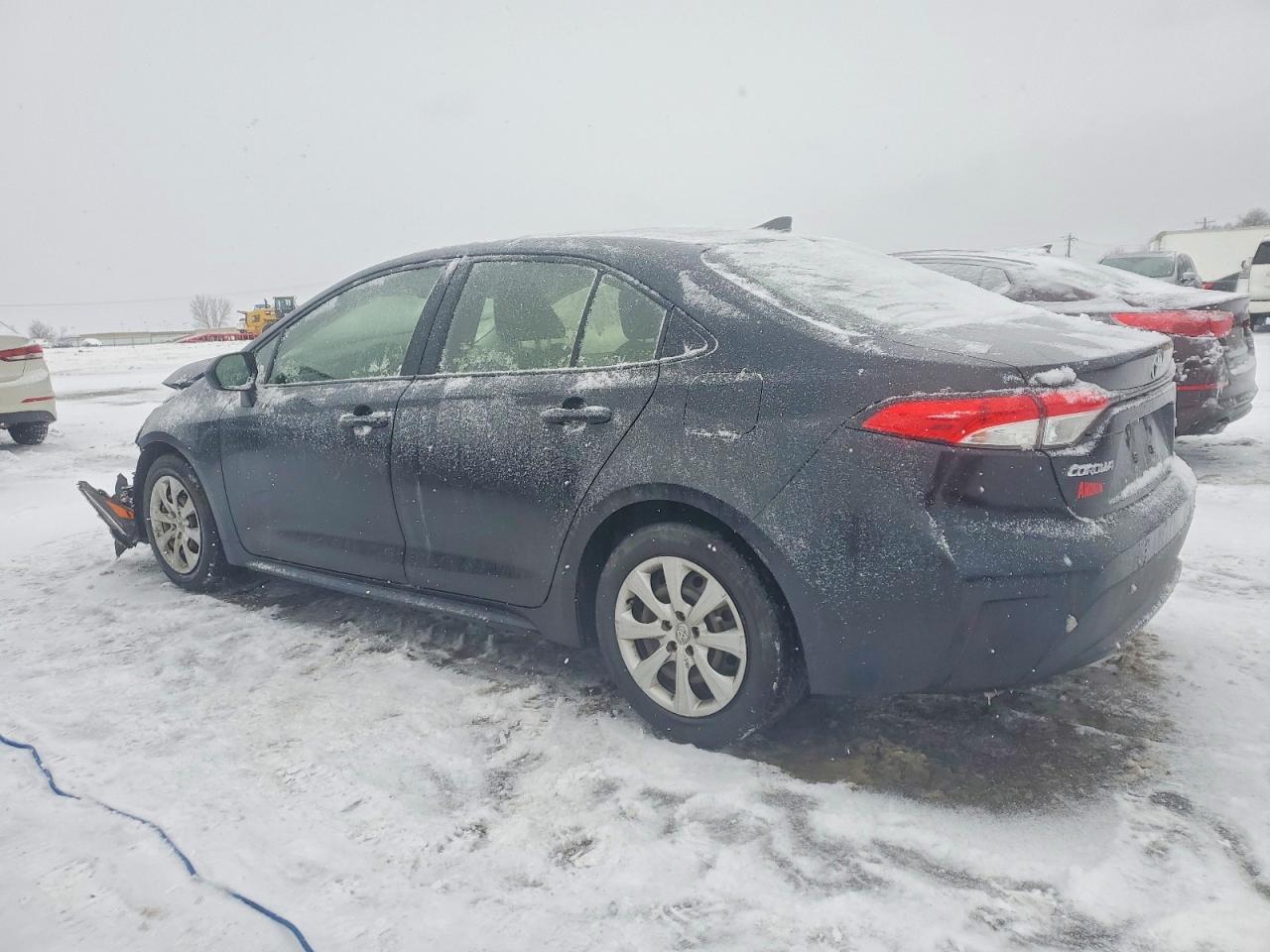 2020 TOYOTA COROLLA LE photo 2