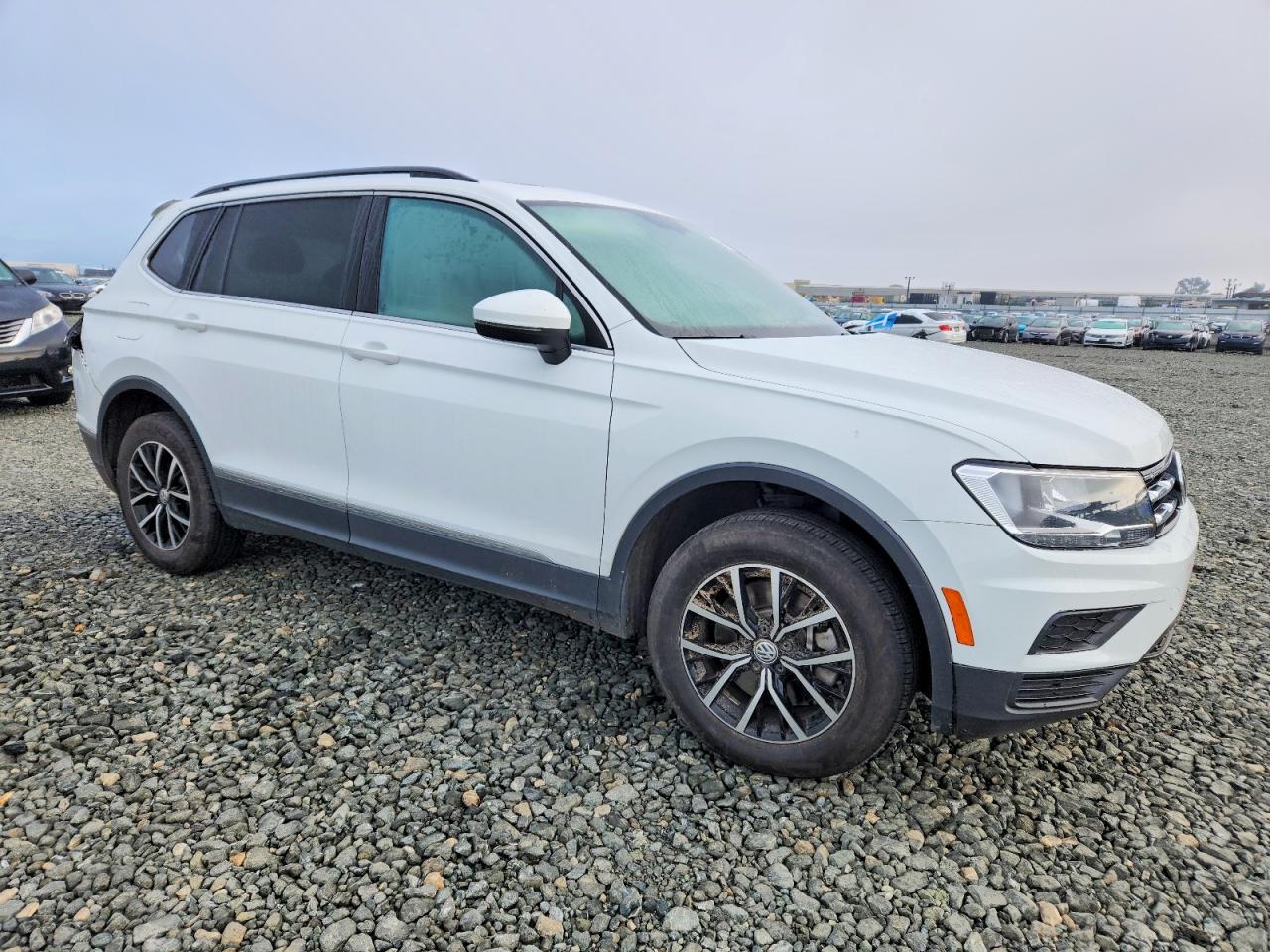 2021 VOLKSWAGEN TIGUAN SE photo 4