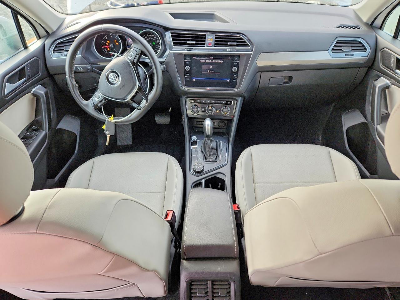 2021 VOLKSWAGEN TIGUAN SE photo 8