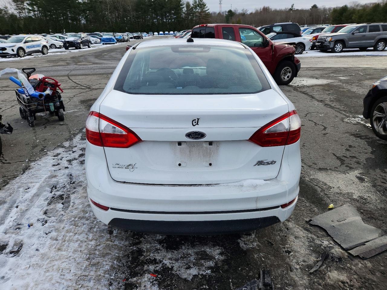 2015 FORD FIESTA S photo 6