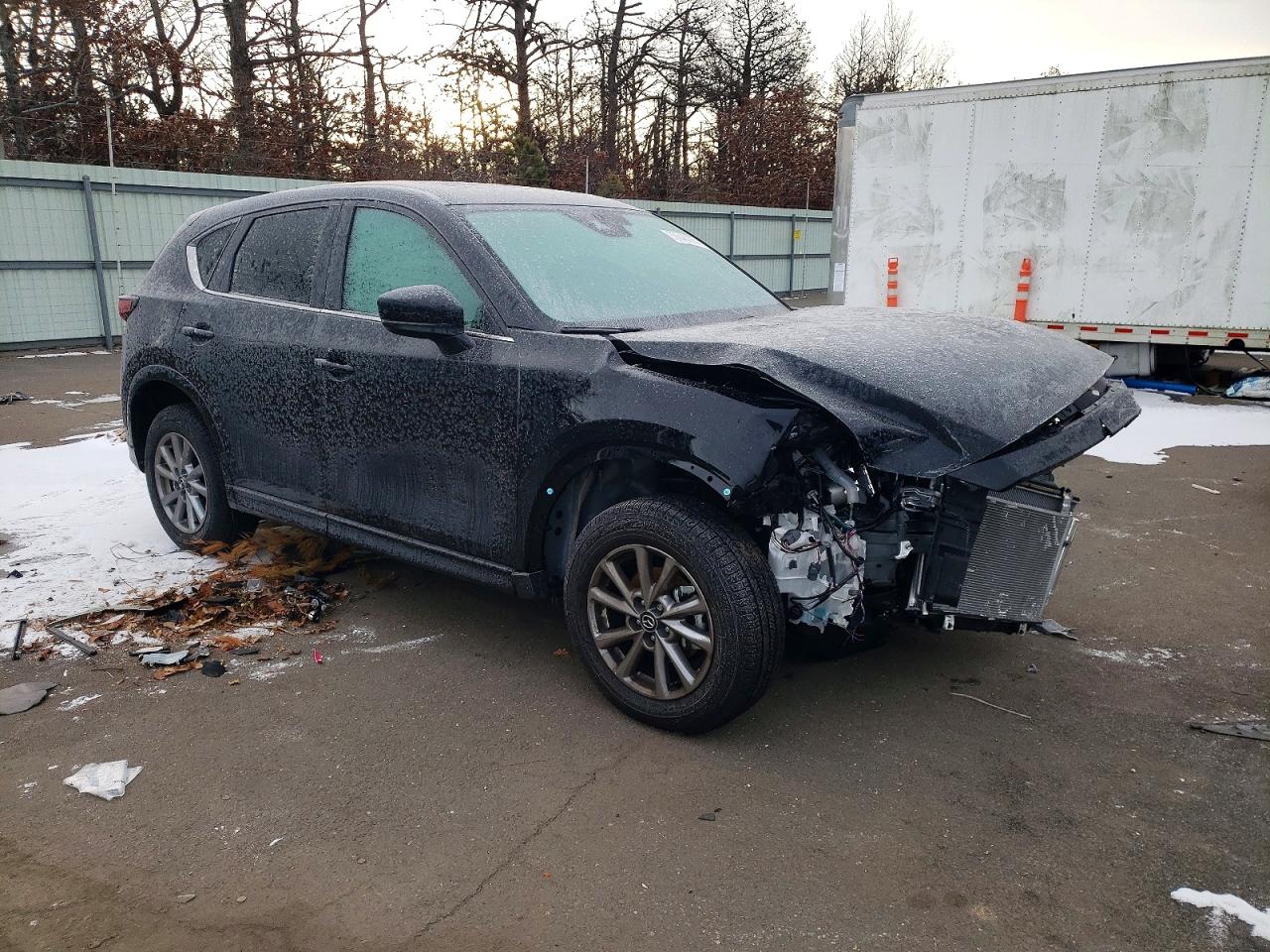 2025 MAZDA CX-5 PREFERRED photo 4