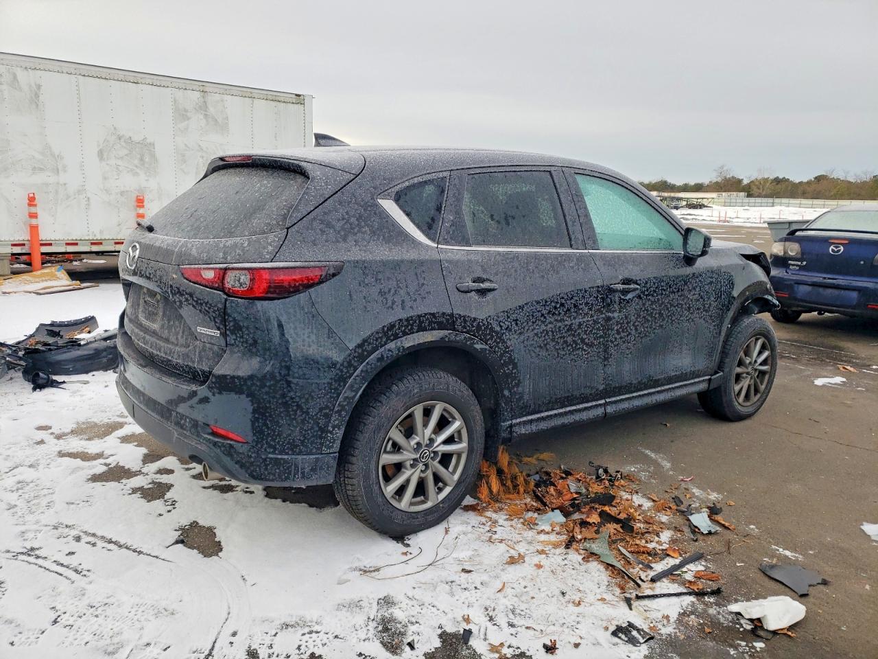 2025 MAZDA CX-5 PREFERRED photo 3