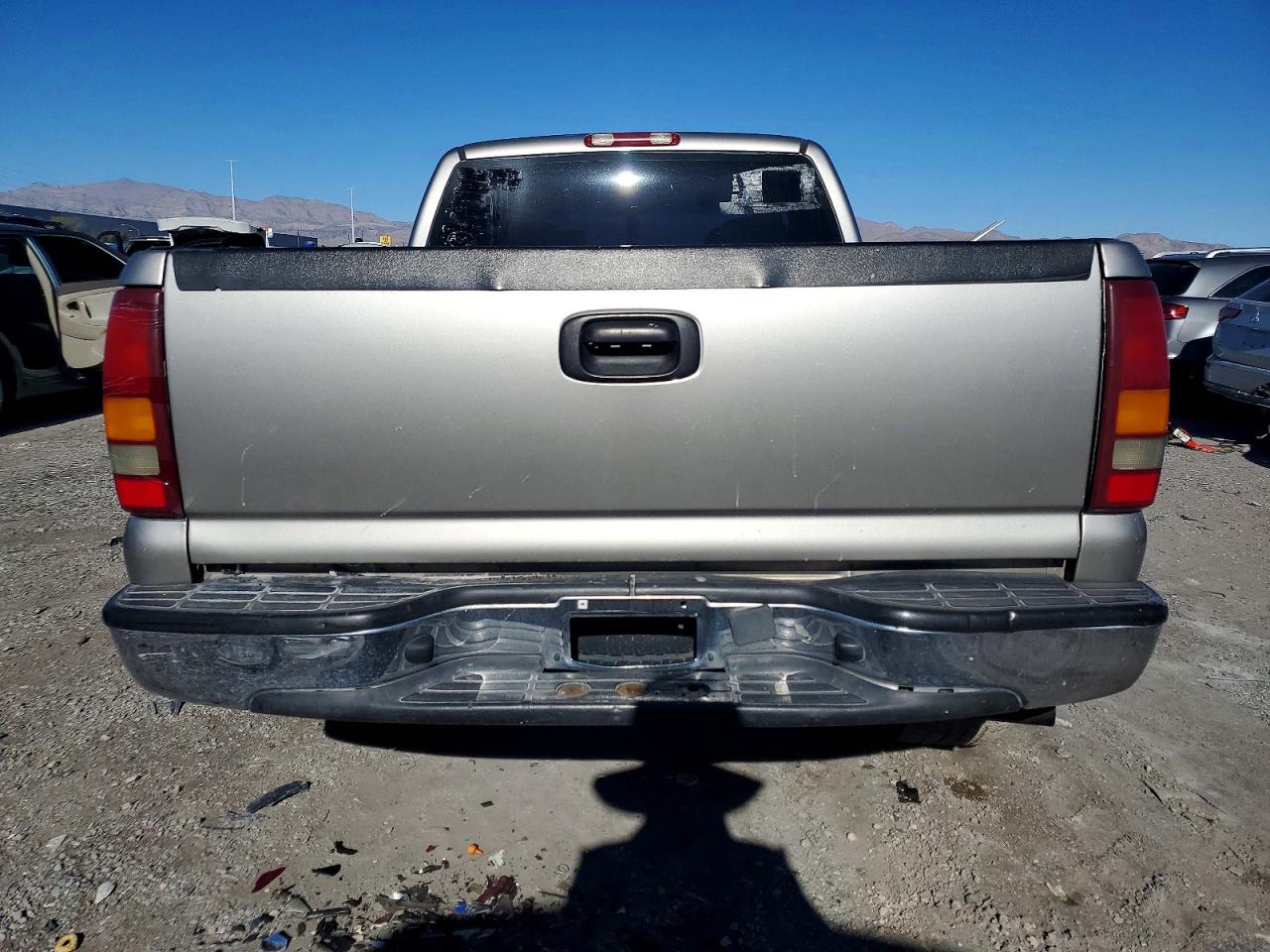 2002 CHEVROLET SILVERADO C1500 photo 6