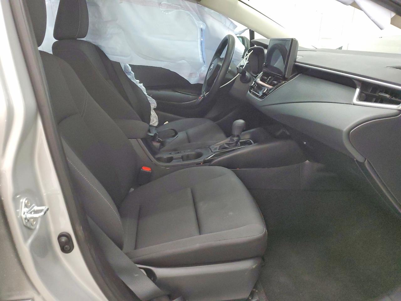 2025 TOYOTA COROLLA LE photo 7