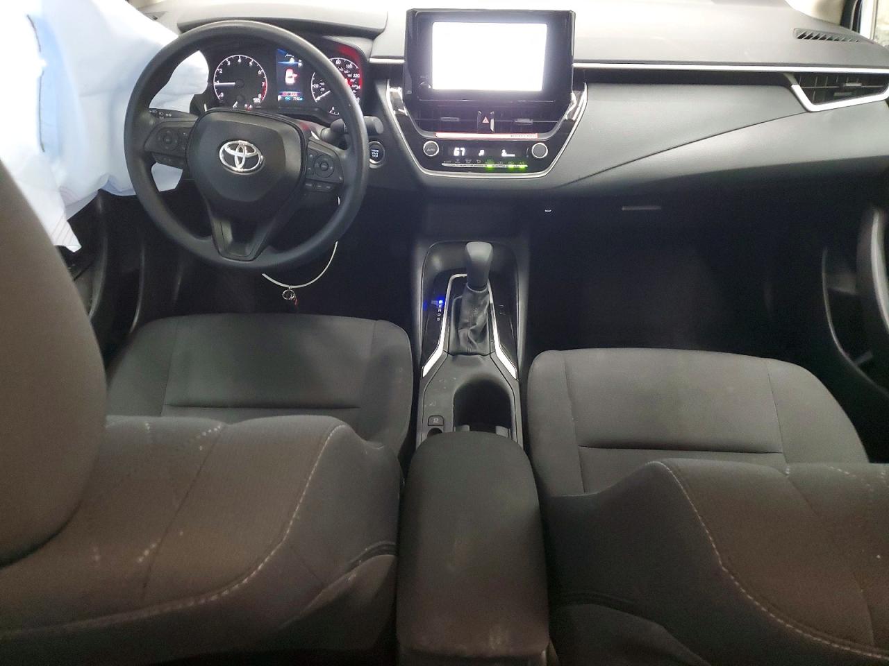 2025 TOYOTA COROLLA LE photo 8