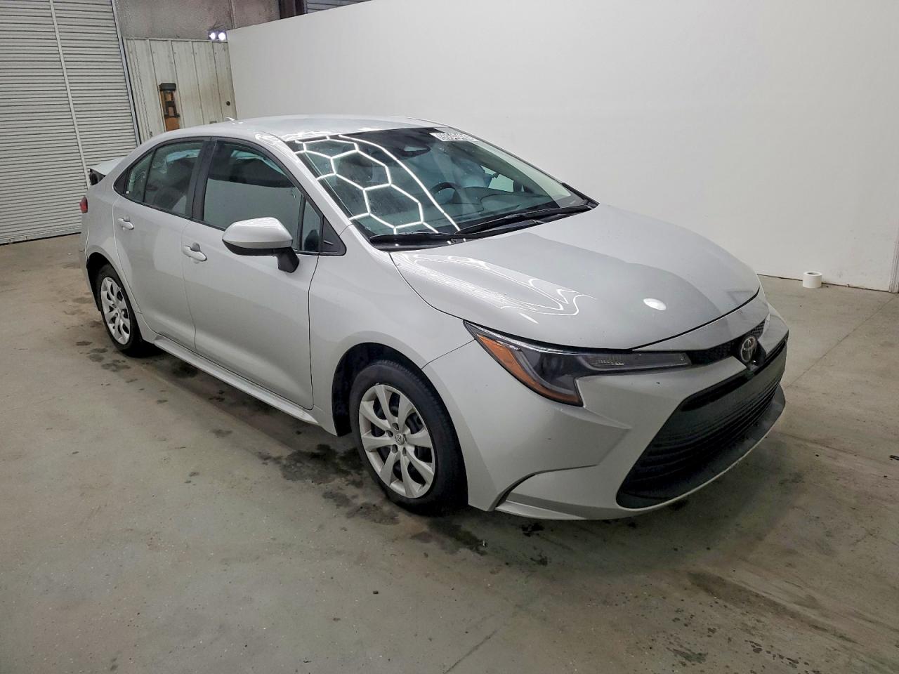 2025 TOYOTA COROLLA LE photo 4