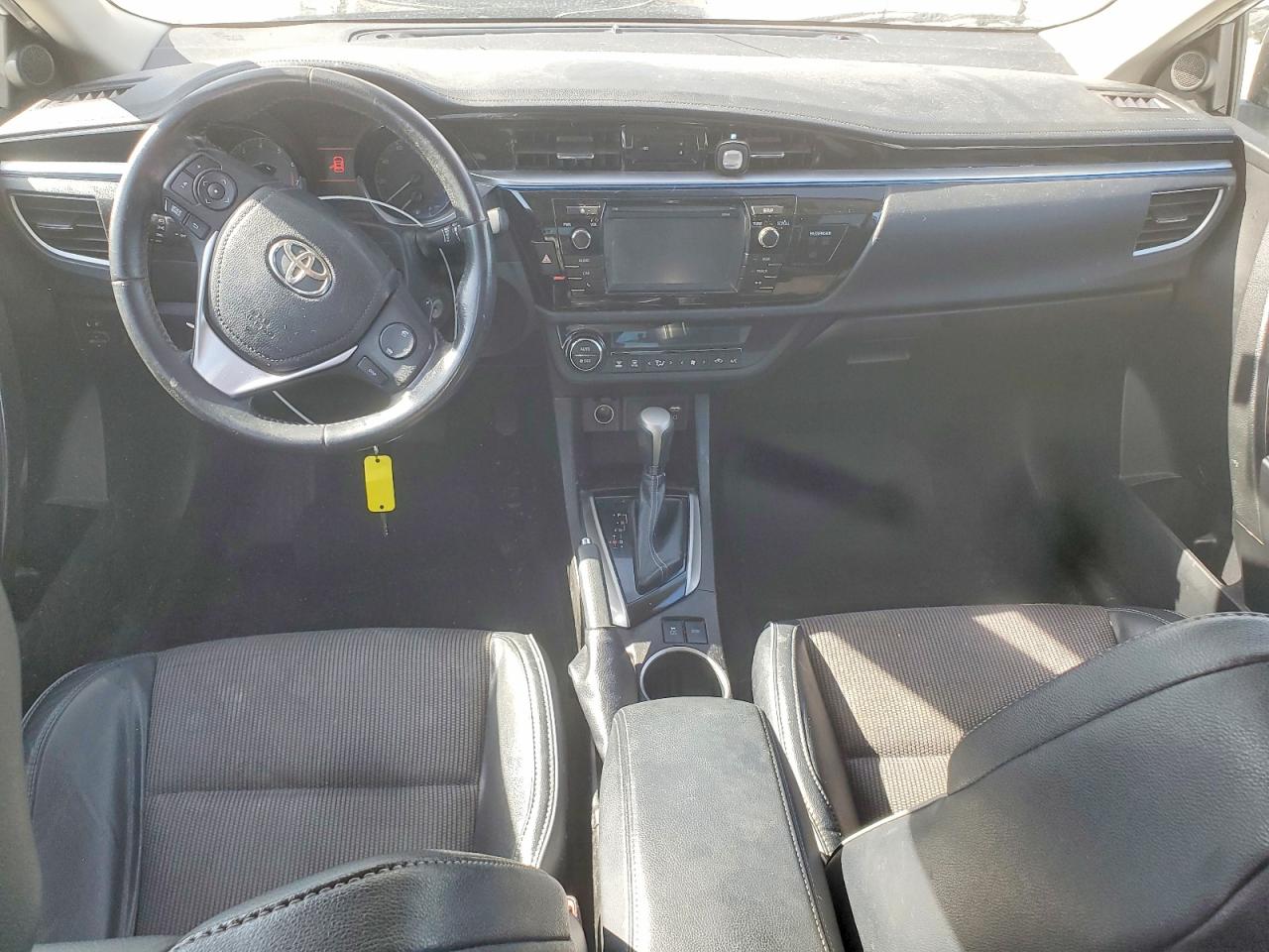 2014 TOYOTA COROLLA L photo 8