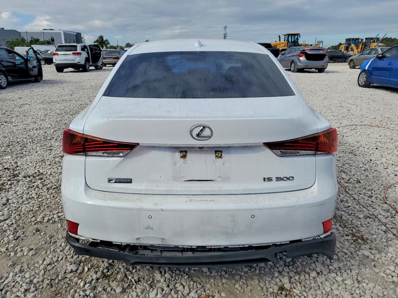 2020 LEXUS IS 300 F SPORT photo 6