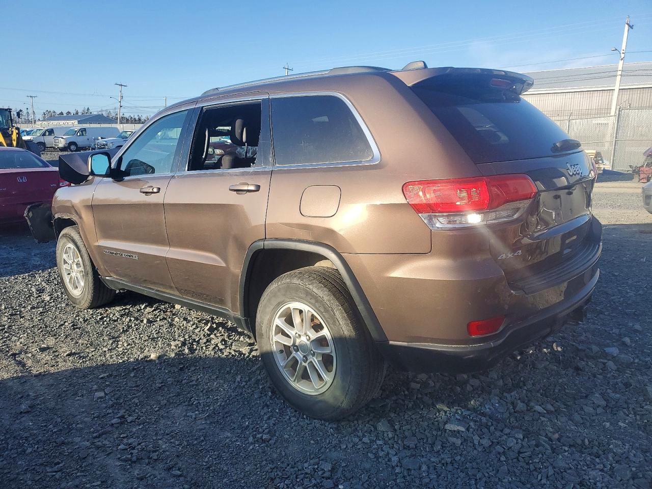 2019 JEEP GRAND CHEROKEE LAREDO photo 2