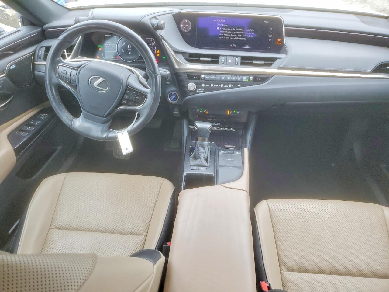 2021 LEXUS ES 300H photo 8