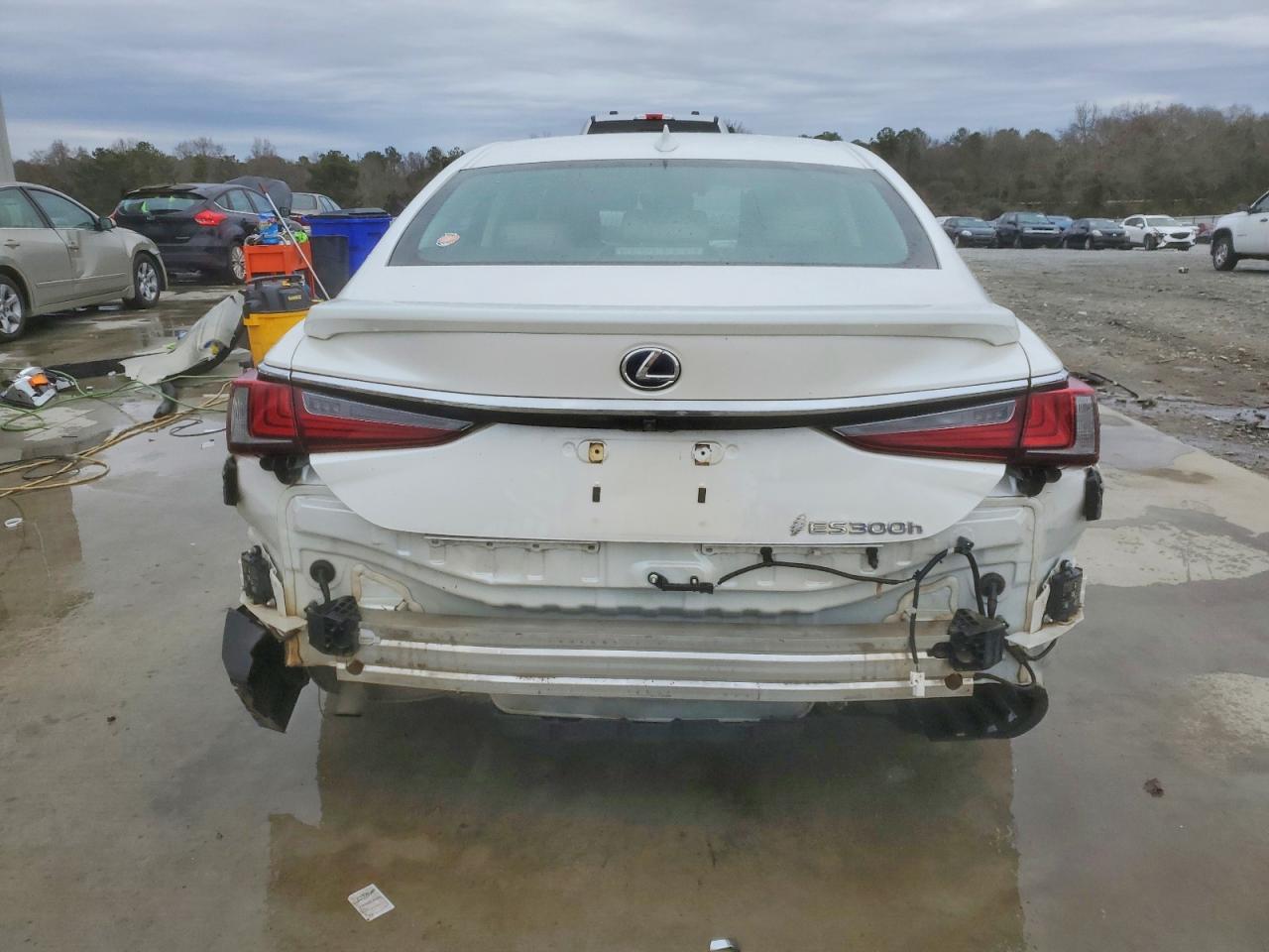 2021 LEXUS ES 300H photo 6