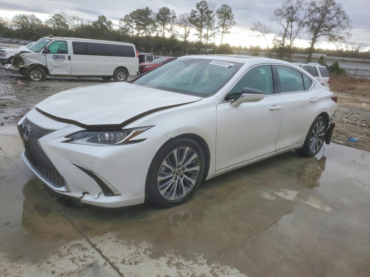 2021 LEXUS ES