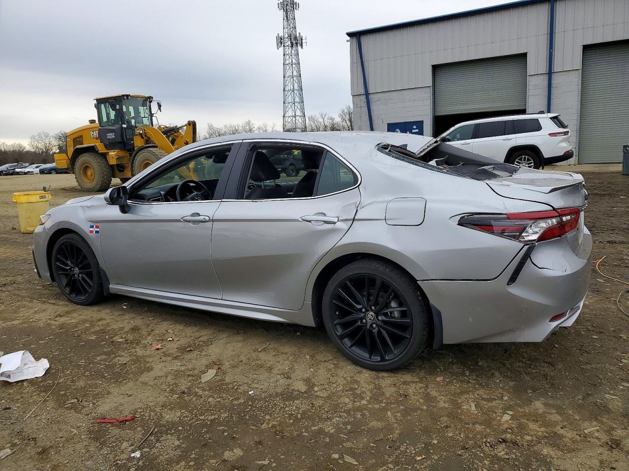 2024 TOYOTA CAMRY XSE photo 2