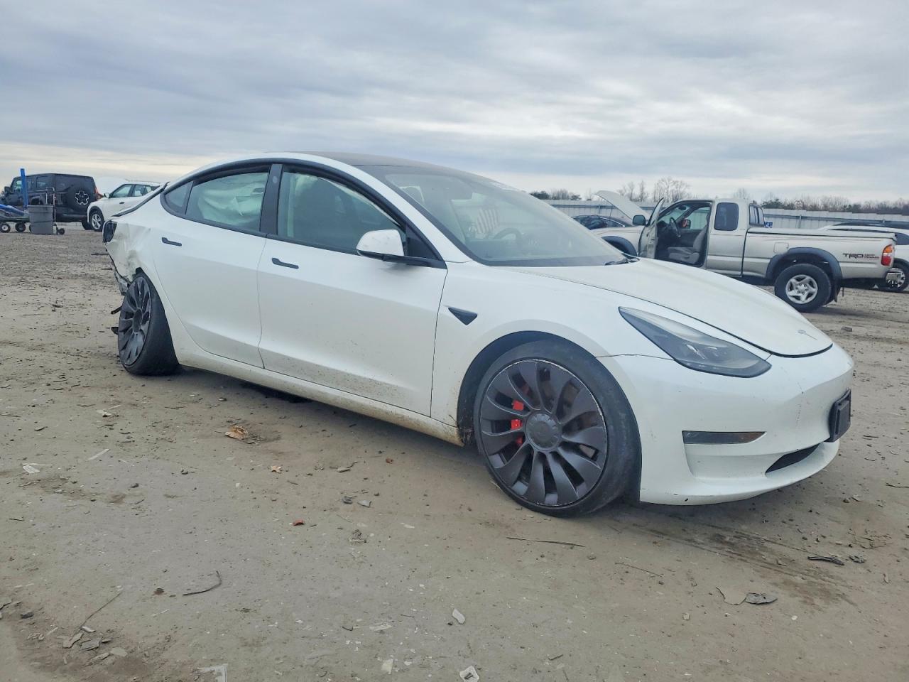 2023 TESLA MODEL 3 photo 4