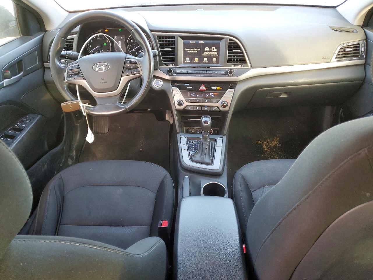 2018 HYUNDAI ELANTRA SEL photo 8