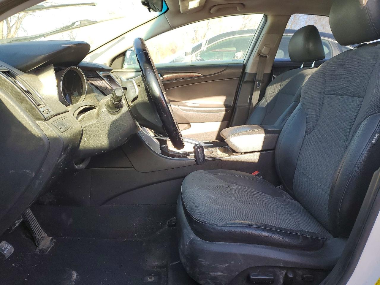 2014 HYUNDAI SONATA SE photo 7