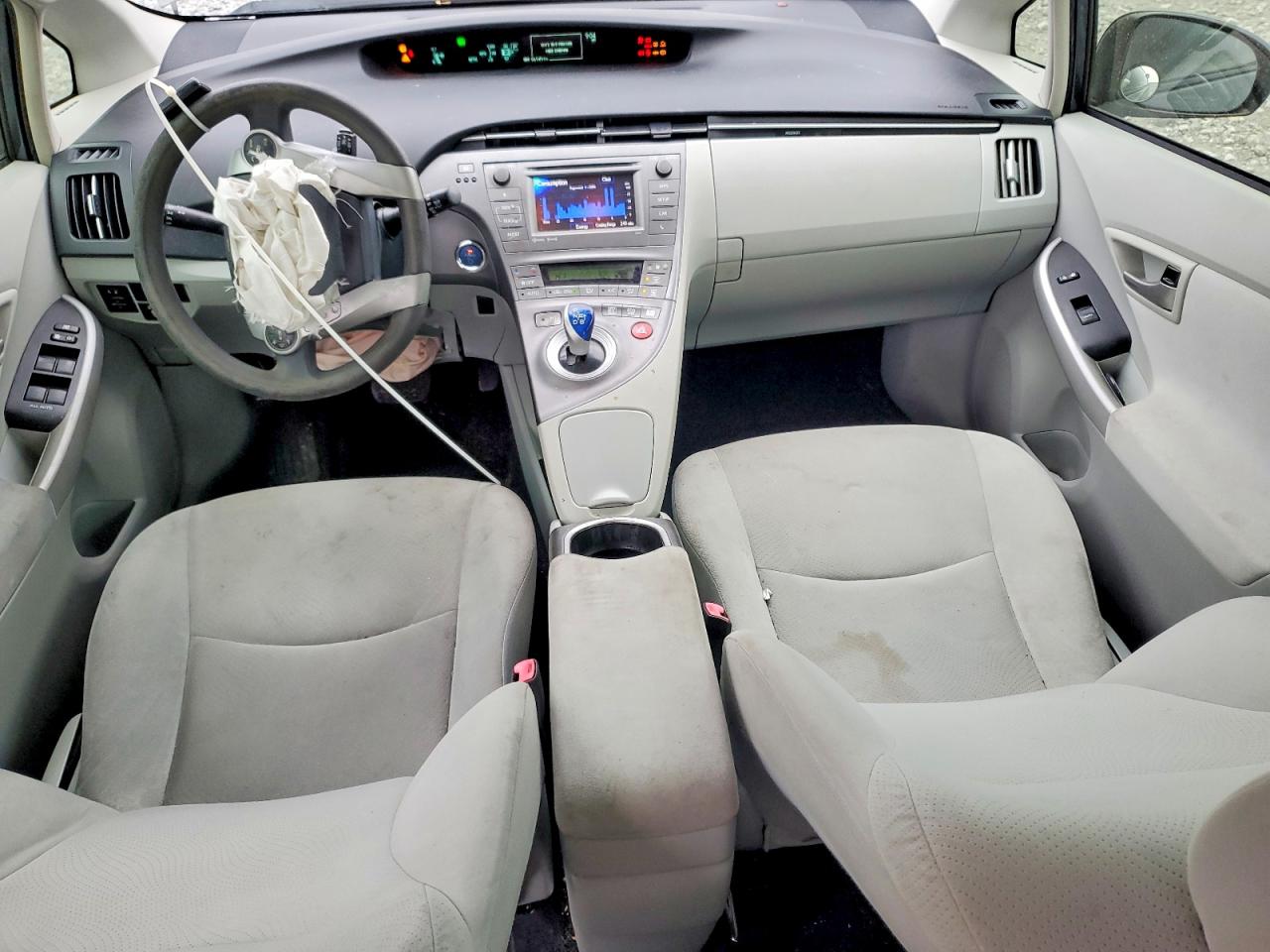2012 TOYOTA PRIUS photo 8