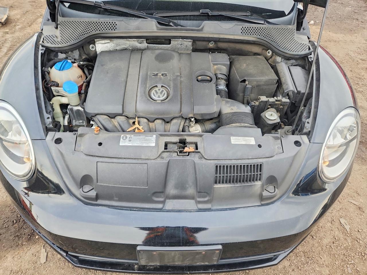 2013 VOLKSWAGEN BEETLE photo 11