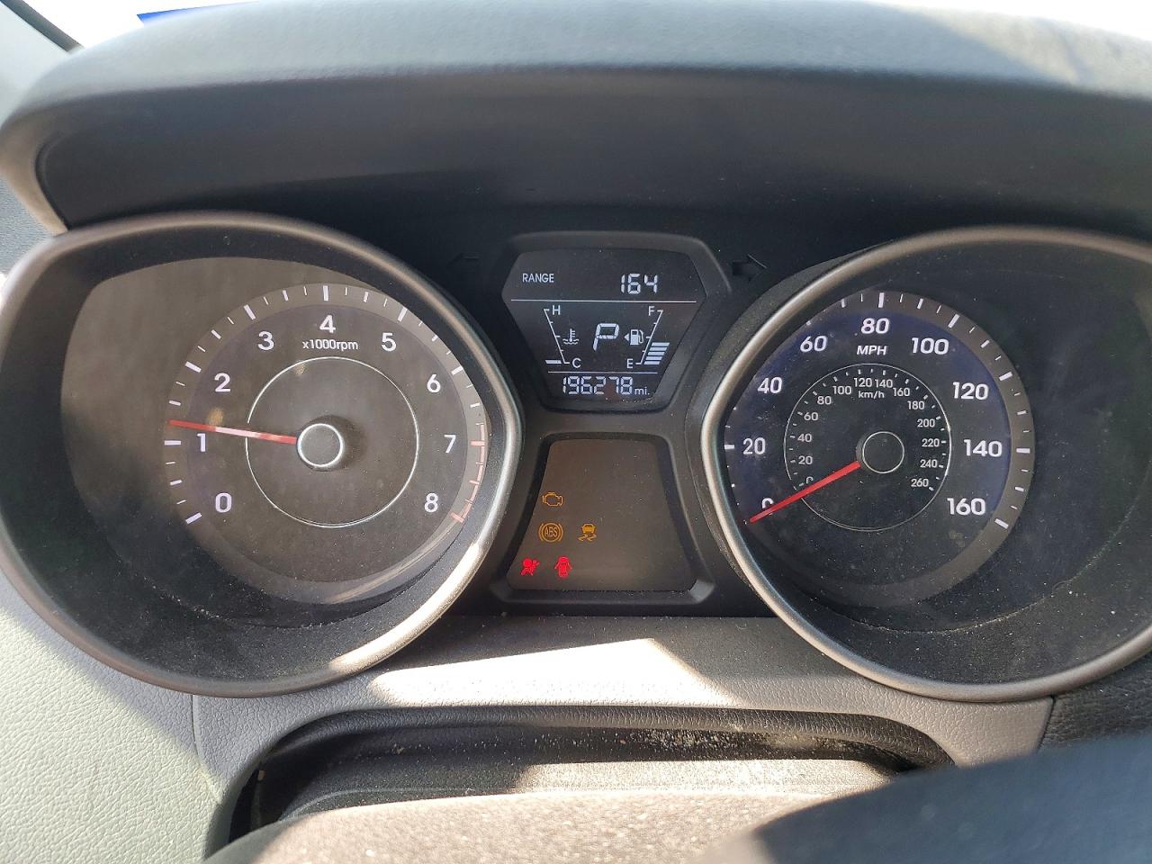 2016 HYUNDAI ELANTRA SE photo 9