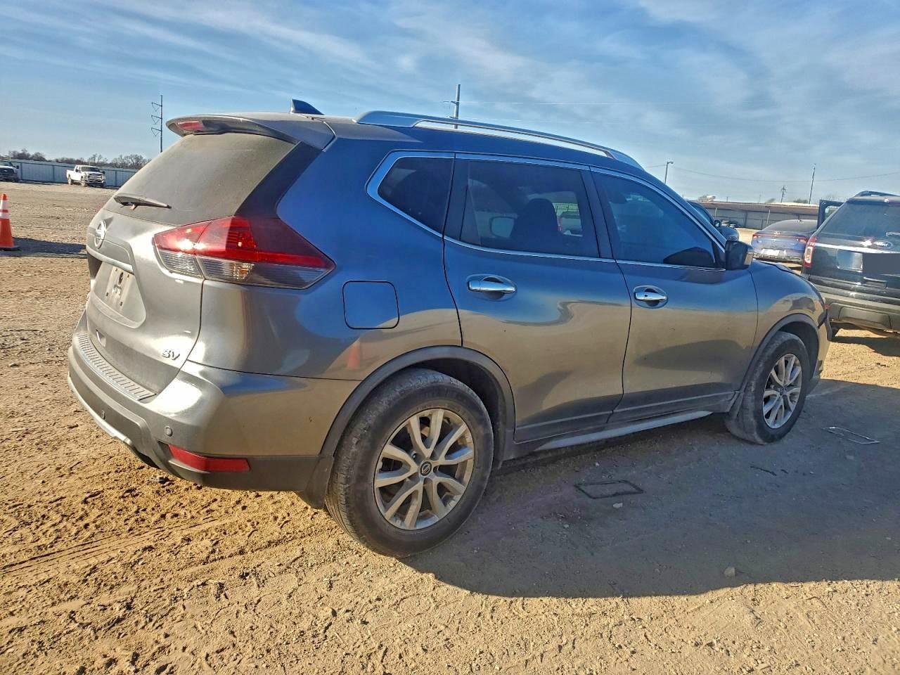 2019 NISSAN ROGUE S photo 3