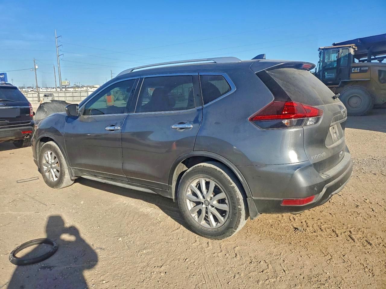 2019 NISSAN ROGUE S photo 2