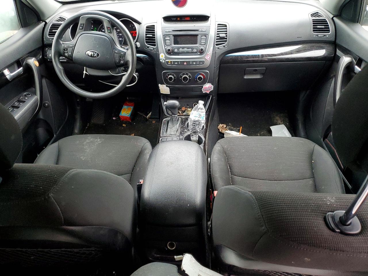 2015 KIA SORENTO LX photo 8