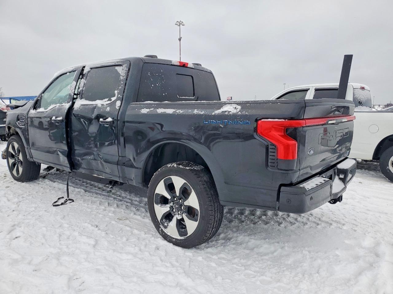 2023 FORD F150 LIGHTNING PRO photo 2