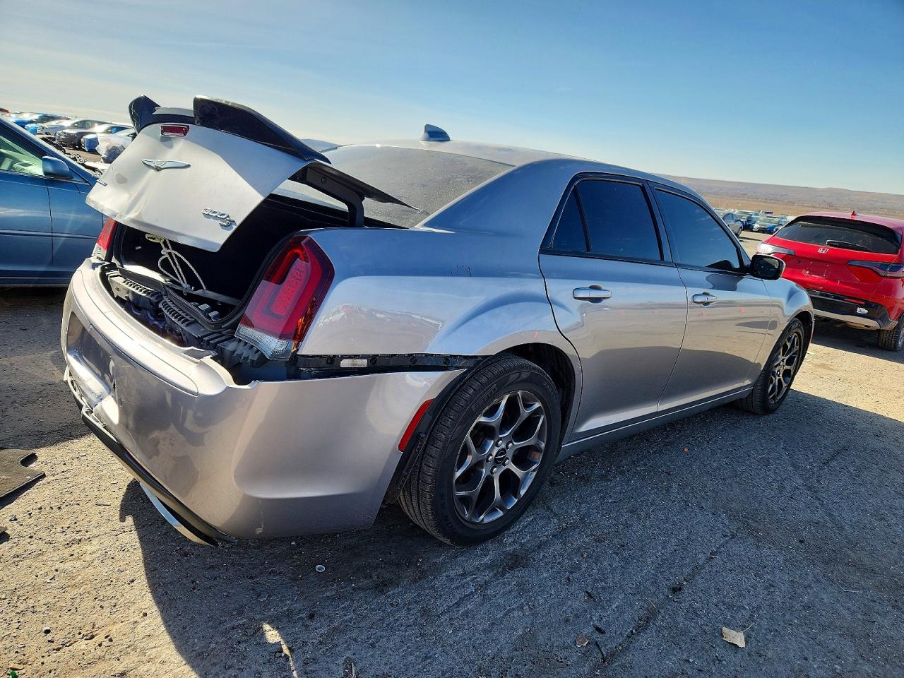 2015 CHRYSLER 300 S photo 3