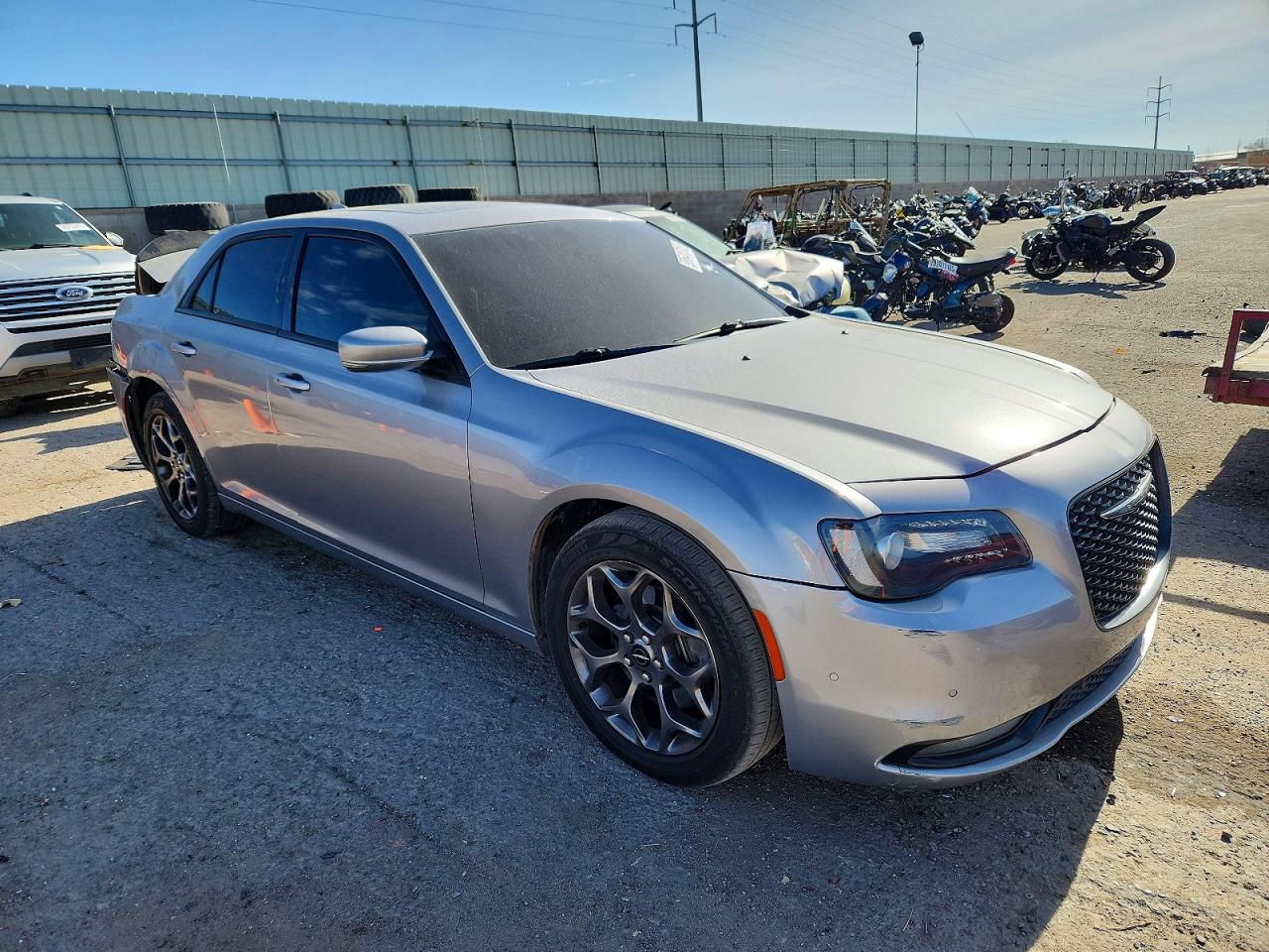 2015 CHRYSLER 300 S photo 4