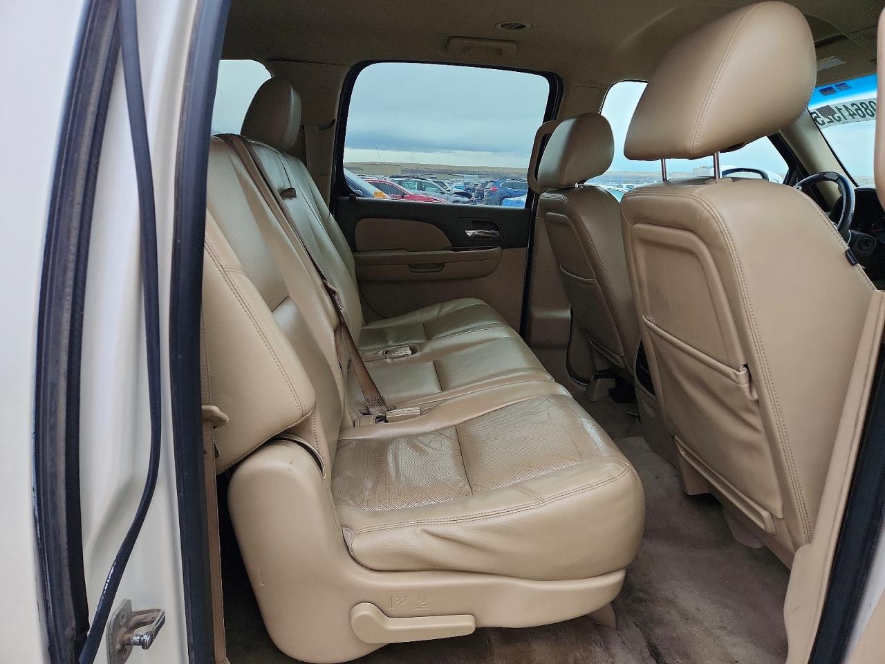 2012 CHEVROLET SUBURBAN C1500 LTZ photo 10