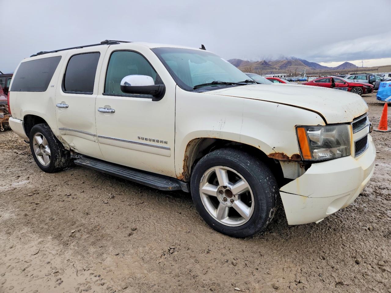 2012 CHEVROLET SUBURBAN C1500 LTZ photo 4