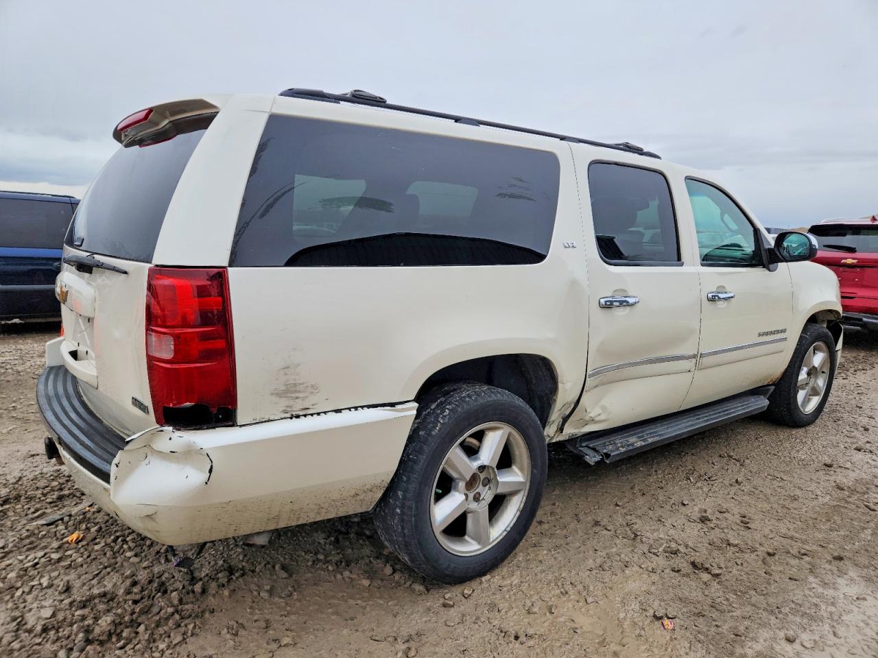 2012 CHEVROLET SUBURBAN C1500 LTZ photo 3