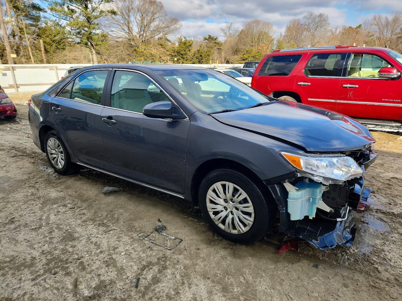 2012 TOYOTA CAMRY LE photo 4
